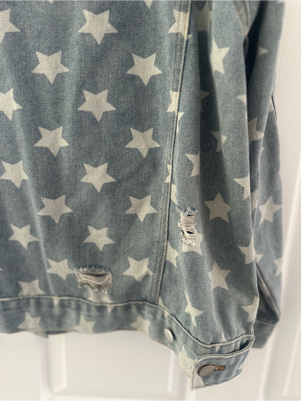 POL Light Wash Denim Jacket with White Star Print - Picture 9 of 10
